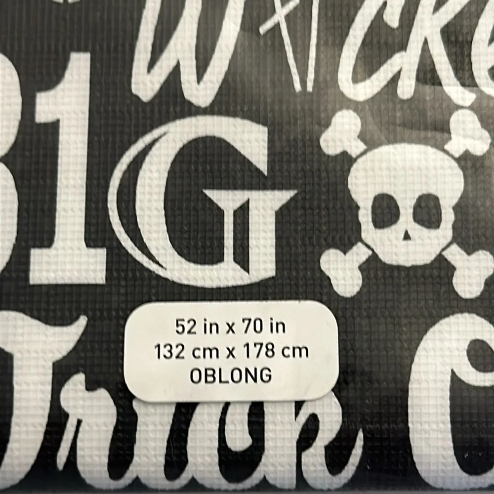 🆕2 Oblong Halloween Tablecloths